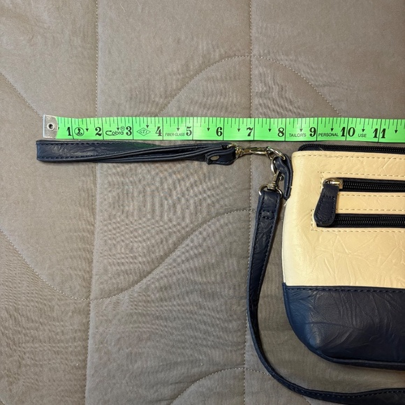 Stone Mountain Off White‎ & Navy Blue Shoulder Bag - Picture 5 of 8